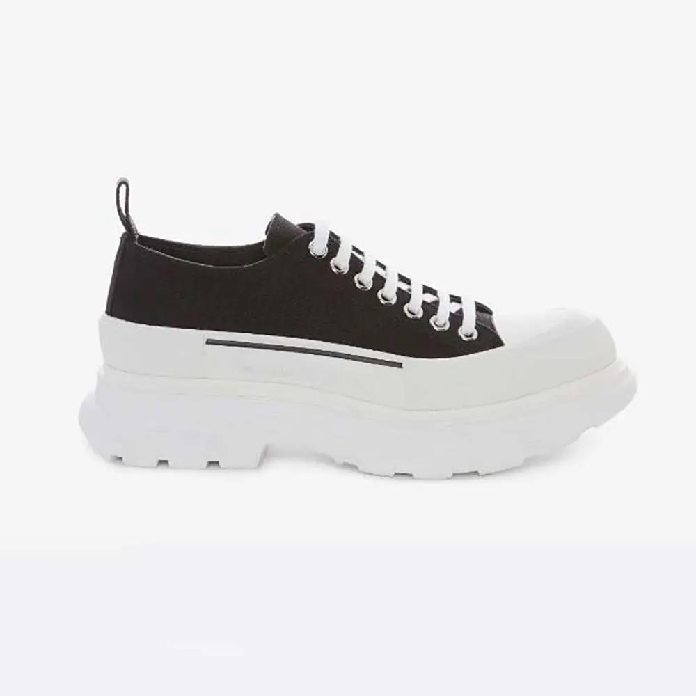 Alexander Mcqueen Unisex Tread Slick Lace Up in BlackWhite