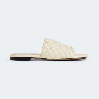 Bottega Veneta Women Dot Wave Intreccio Pleated Leather Flat Sandals-White