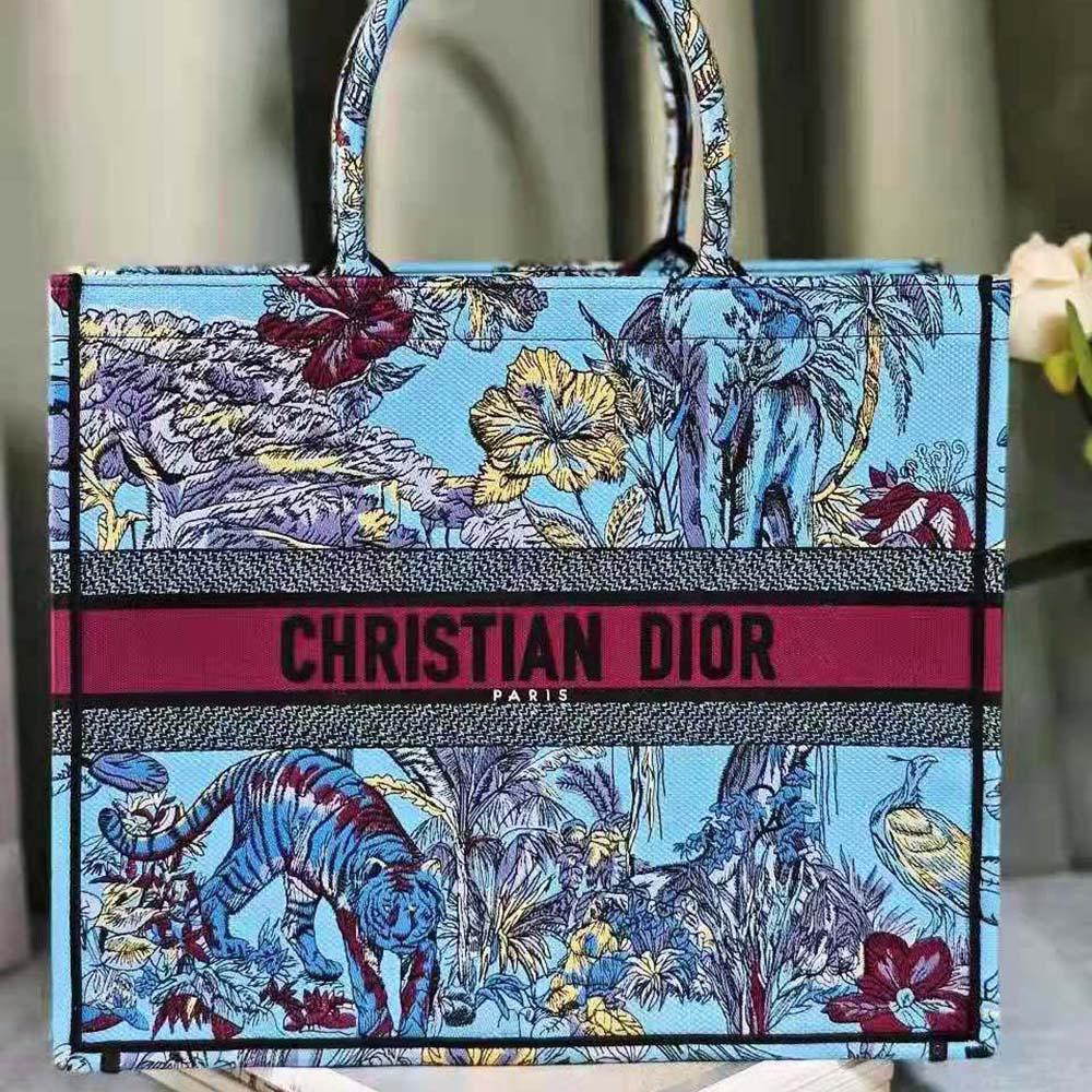 Dior Women Large Dior Book Tote Celestial Blue Multicolor Toile de Jouy Voyage Embroidery - 图片 2