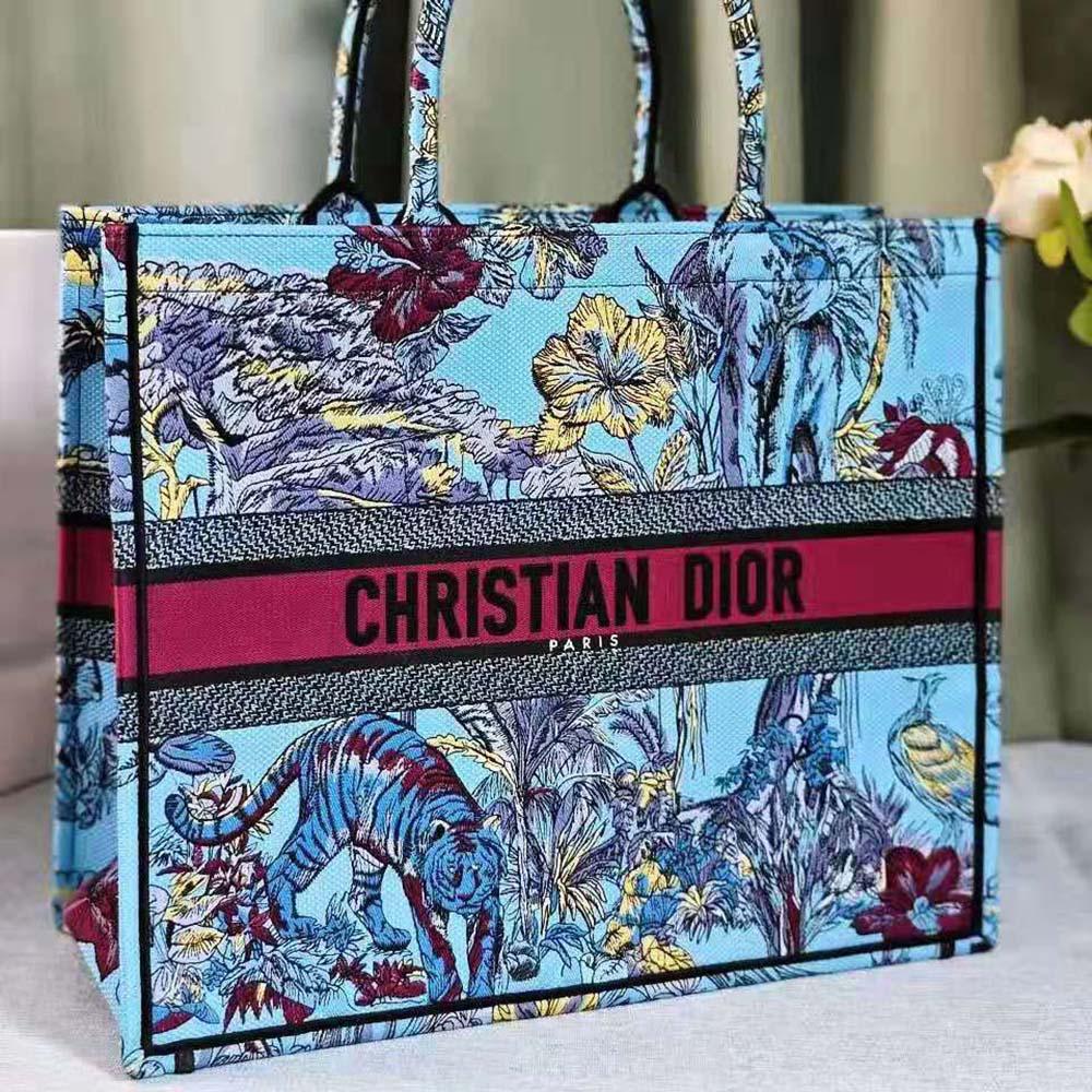 Dior Women Large Dior Book Tote Celestial Blue Multicolor Toile de Jouy Voyage Embroidery - 图片 3