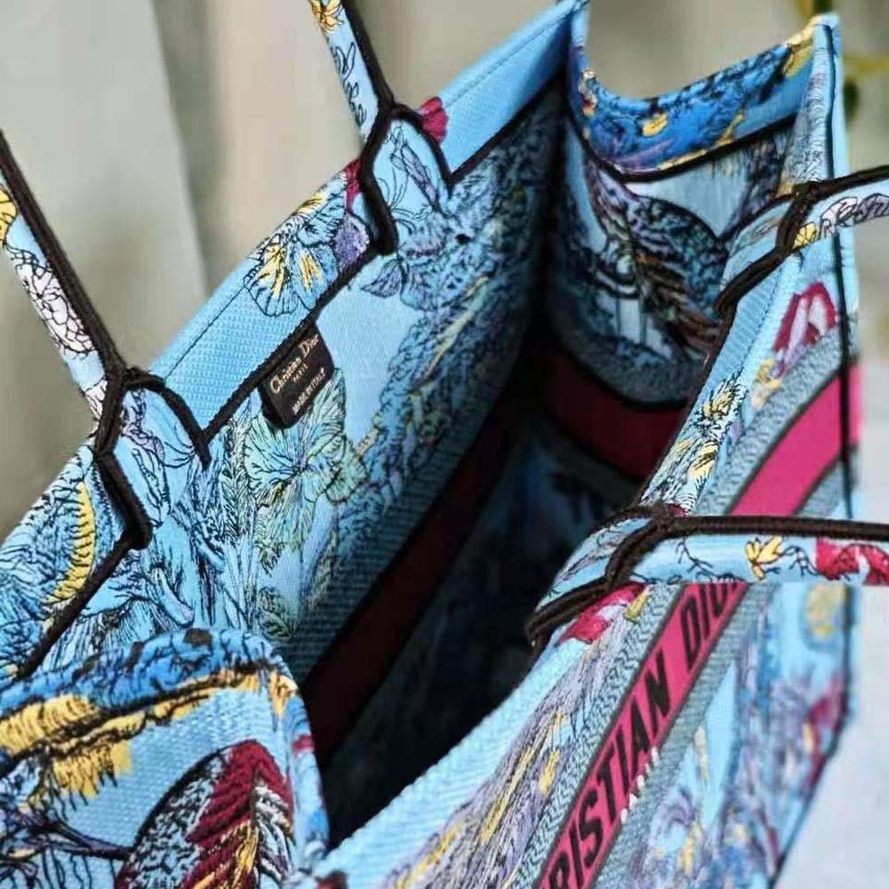 Dior Women Large Dior Book Tote Celestial Blue Multicolor Toile de Jouy Voyage Embroidery - 图片 10