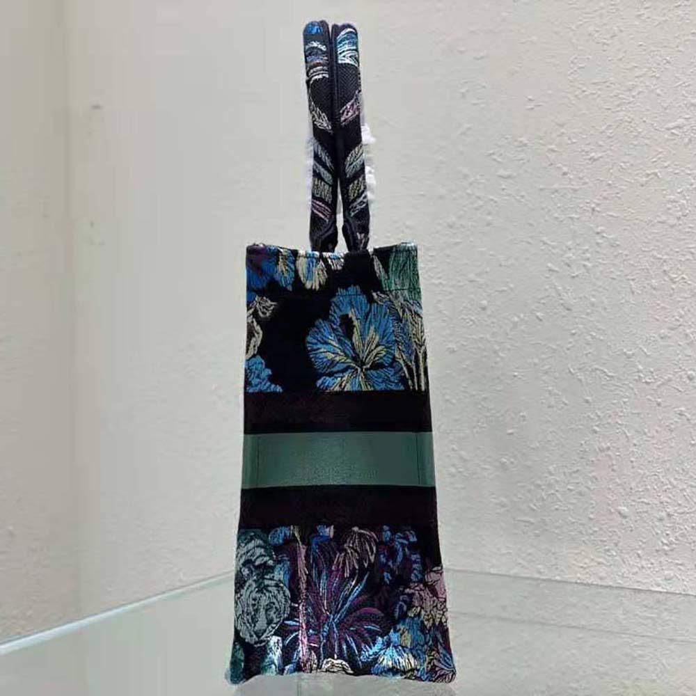 Dior Women Medium Dior Book Tote Blue Multicolor Toile de Jouy Voyage Embroidery - 图片 10