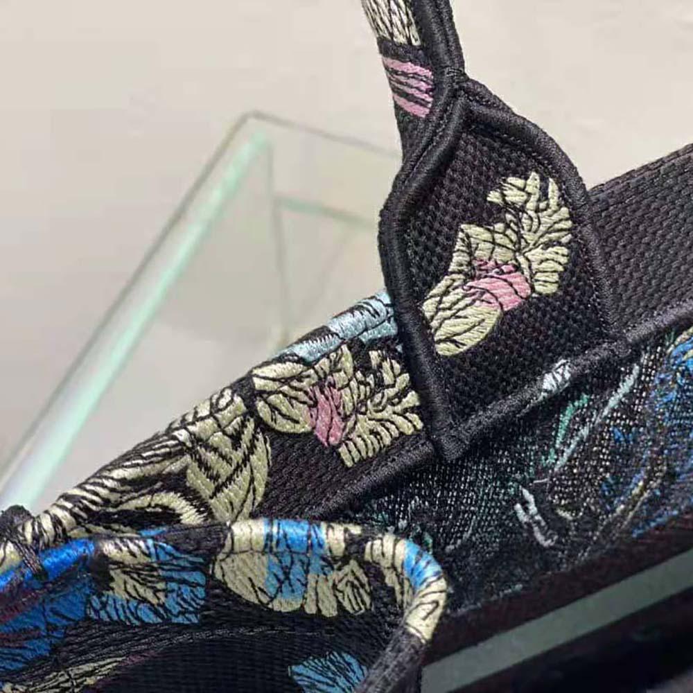 Dior Women Medium Dior Book Tote Blue Multicolor Toile de Jouy Voyage Embroidery - 图片 8