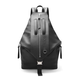 Loewe Men Convertible Backpack in Classic Calfskin-Black